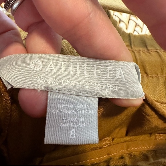 Athleta Cabo Linen 4” Short Size 8 - Picture 5 of 5